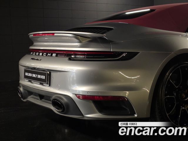 Porsche 911 2021 — photo 19