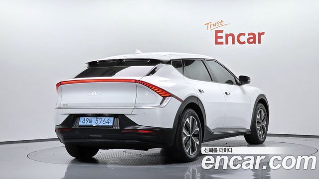 Kia EV6 2022 — photo 2