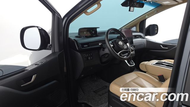 Hyundai Staria 2023 — photo 13