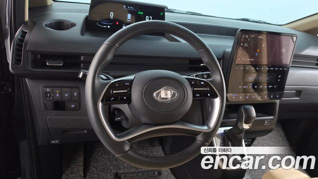Hyundai Staria 2023 — photo 18