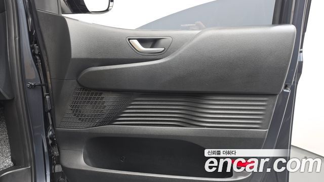 Hyundai Staria 2023 — photo 14