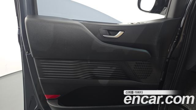 Hyundai Staria 2023 — photo 15