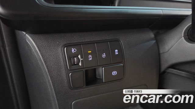 Hyundai Staria 2023 — photo 28