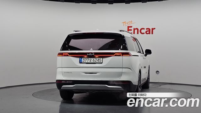 Kia Canival 2023 — photo 4