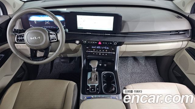 Kia Canival 2023 — photo 10