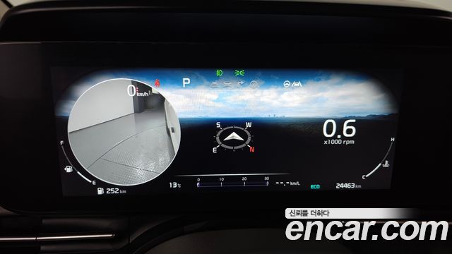 Kia Canival 2023 — photo 11