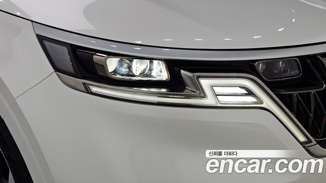 Kia Canival 2023 — photo 8