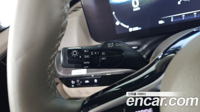 Kia Canival 2023 — photo 29