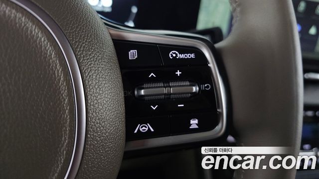 Kia Canival 2023 — photo 34