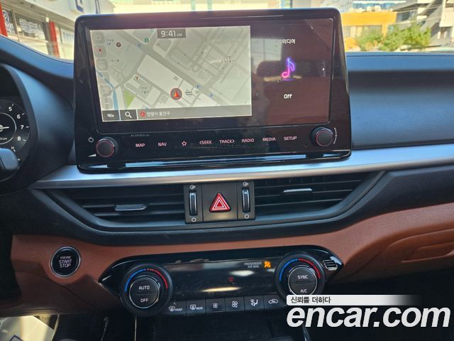 Kia K3 2022 — photo 13