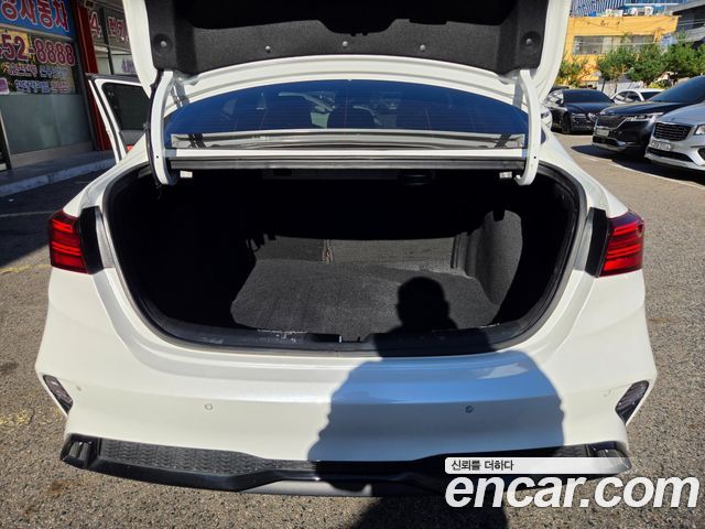 Kia K3 2022 — photo 19