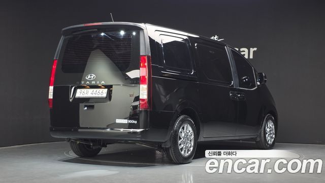 Hyundai Staria 2022 — photo 2