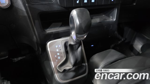 Hyundai Staria 2022 — photo 12