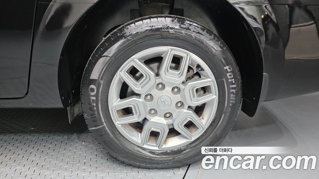 Hyundai Staria 2022 — photo 7