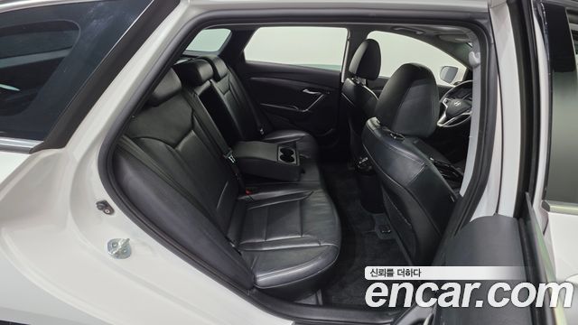 Hyundai i40 2014 — photo 24