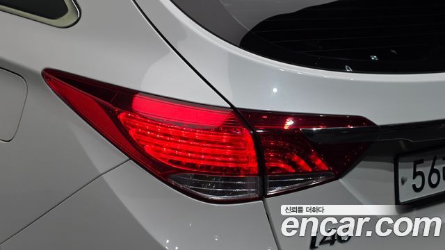 Hyundai i40 2014 — photo 9