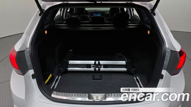 Hyundai i40 2014 — photo 33