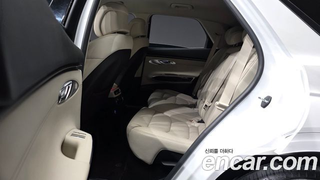 Genesis GV70 2024 — photo 18