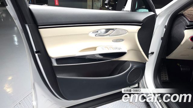 Genesis GV70 2024 — photo 14