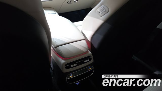 Genesis GV70 2024 — photo 29