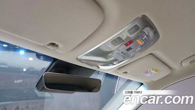Genesis GV70 2024 — photo 30