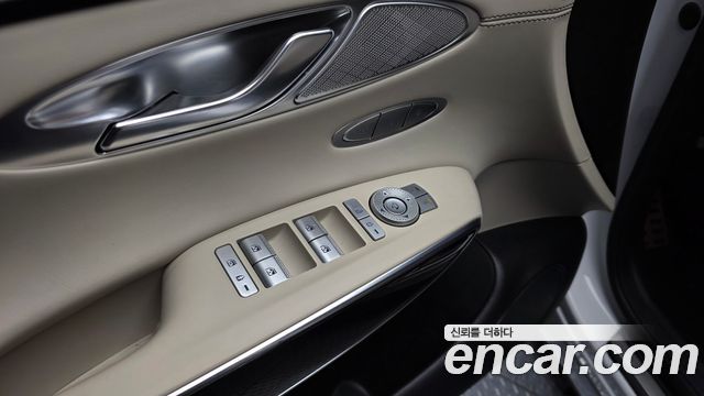 Genesis GV70 2024 — photo 31