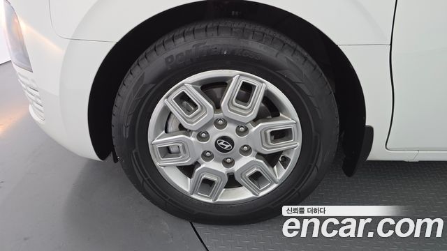 Hyundai Staria 2025 — photo 5