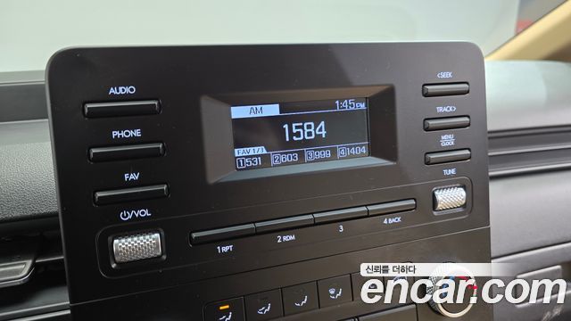 Hyundai Staria 2025 — photo 18