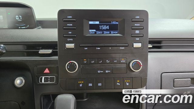 Hyundai Staria 2025 — photo 21