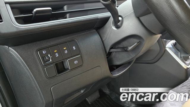 Hyundai Staria 2025 — photo 24