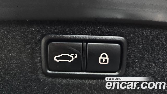 Genesis G80 2019 — photo 22