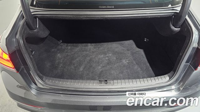 Genesis G80 2019 — photo 23