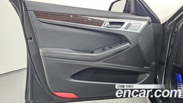 Genesis G80 2019 — photo 14