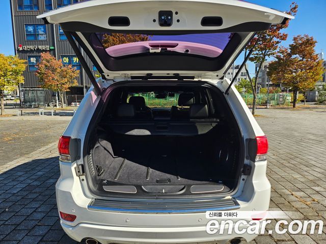 Jeep Cherokee 2017 — photo 8