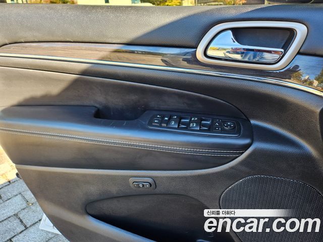 Jeep Cherokee 2017 — photo 11