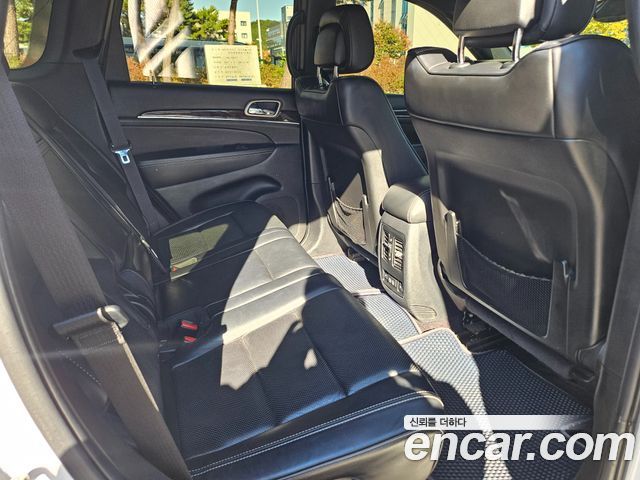 Jeep Cherokee 2017 — photo 14