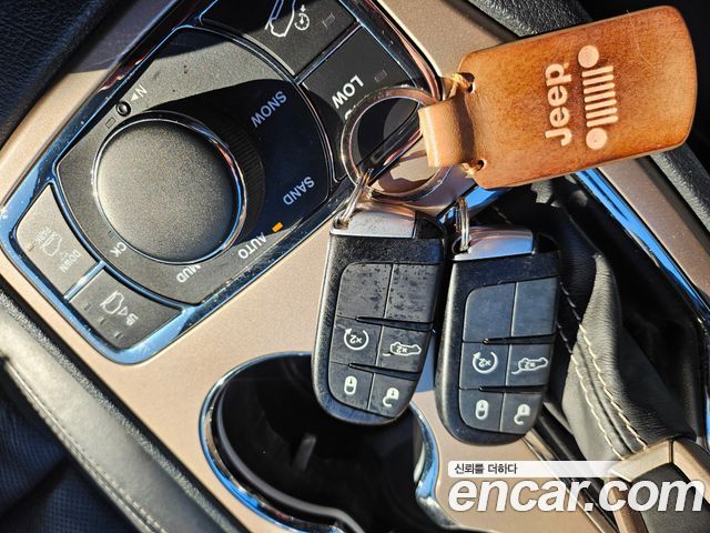 Jeep Cherokee 2017 — photo 16