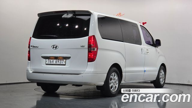 Hyundai Starex 2016 — photo 2