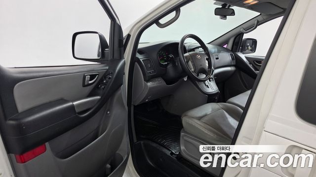 Hyundai Starex 2016 — photo 13