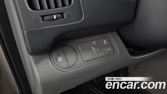 Hyundai Starex 2016 — photo 25