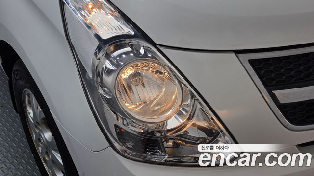 Hyundai Starex 2016 — photo 8