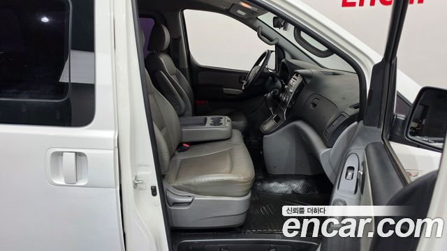 Hyundai Starex 2016 — photo 16