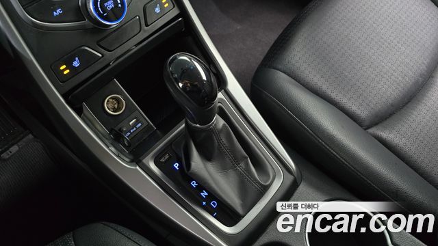 Hyundai AVANTE 2014 — photo 9