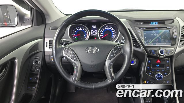 Hyundai AVANTE 2014 — photo 13
