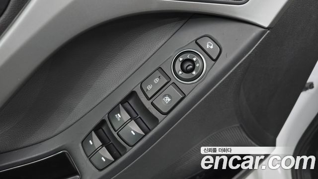 Hyundai AVANTE 2014 — photo 15