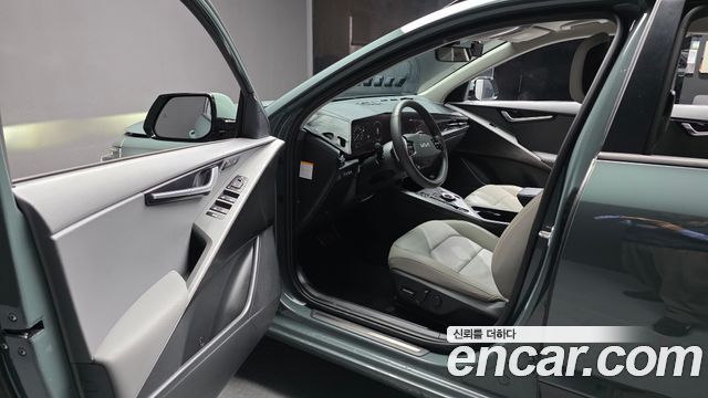 Kia Niro 2023 — photo 10