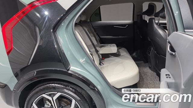 Kia Niro 2023 — photo 12
