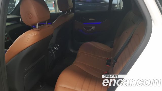 Mercedes-Benz GLC-Class 2023 — photo 10