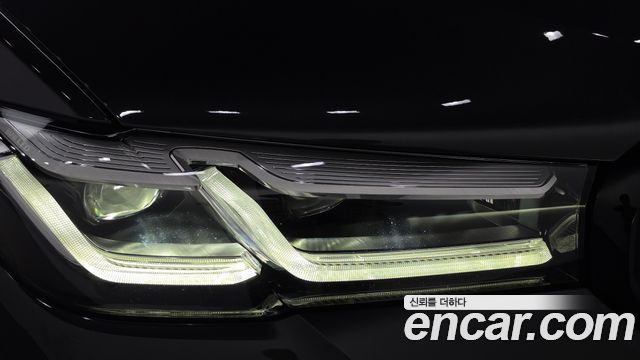 BMW 5-Series 2022 — photo 8