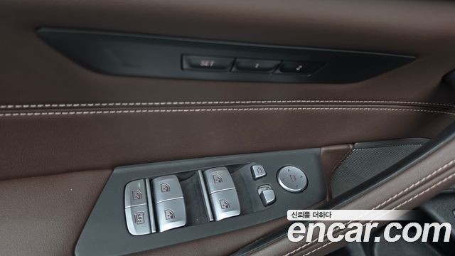 BMW 5-Series 2022 — photo 29
